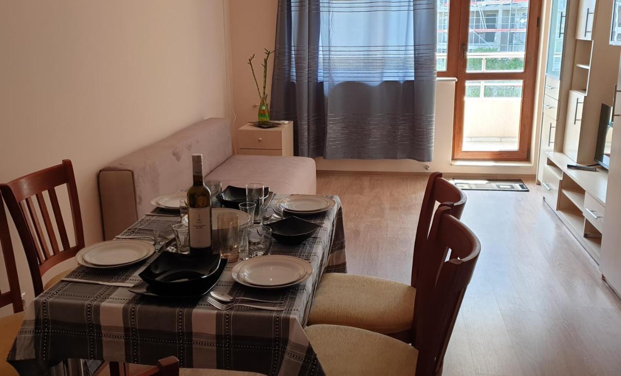 Family Holiday Apartments Breez 1 Varna Exterior photo
