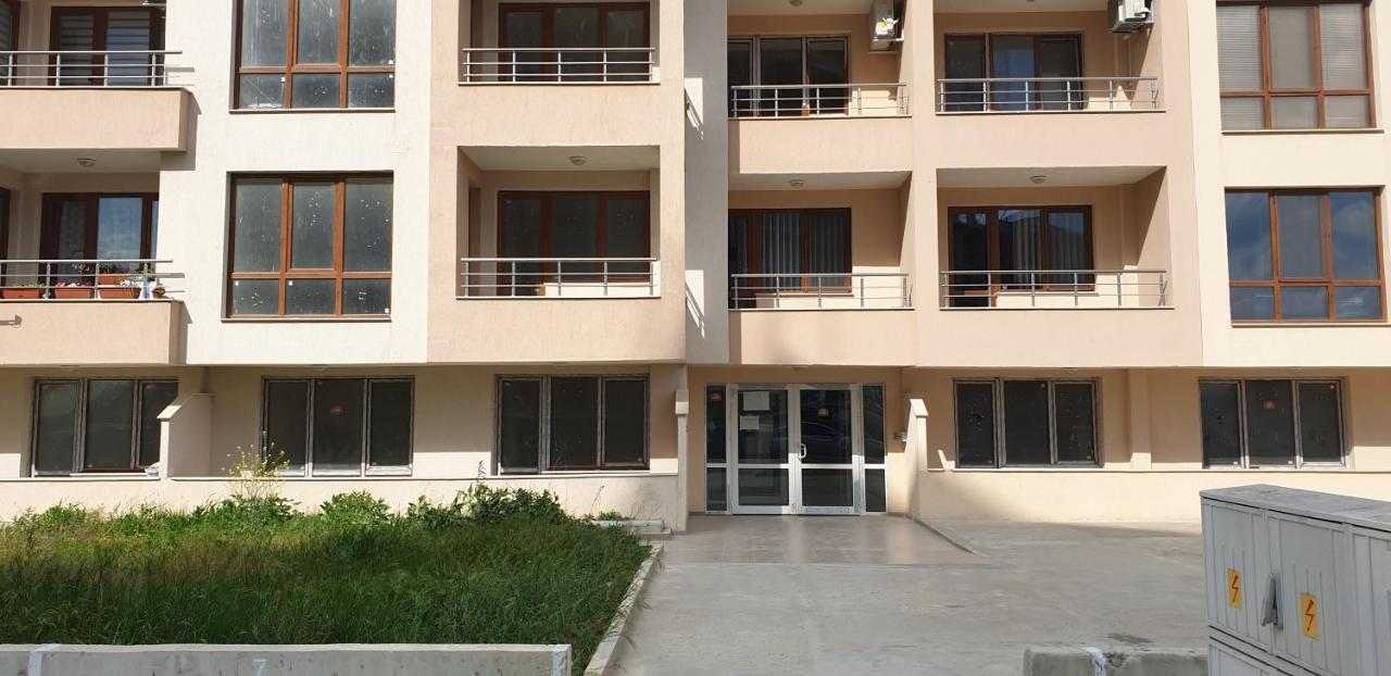 Family Holiday Apartments Breez 1 Varna Exterior photo